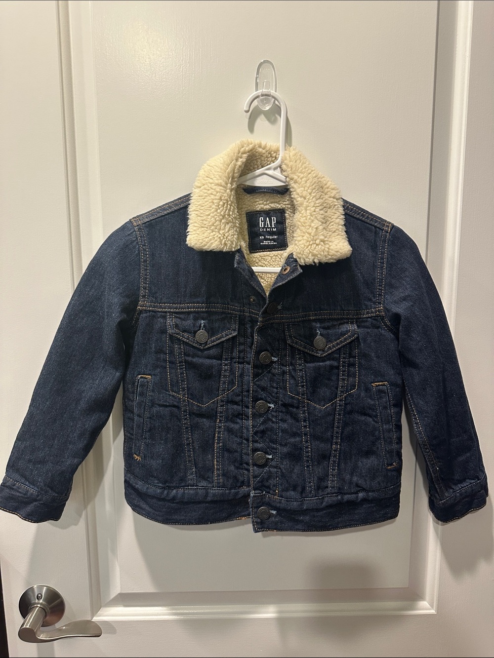 GAP Kids XS Dark Blue Denim Jacket with Cream Sherpa Collar and body